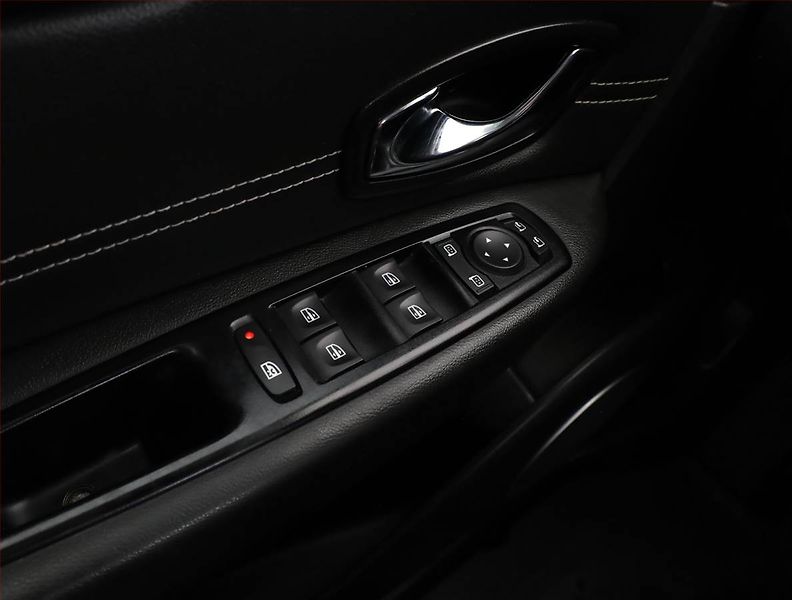 Renault Grand Scénic (2012) 2.0 dCi, po STK, Tažné - fotka 16 z 17