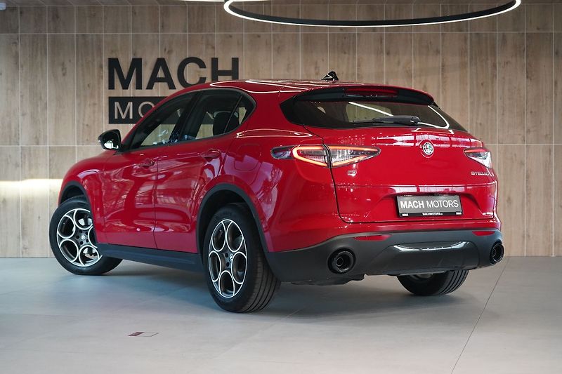 Alfa Romeo Stelvio 2.2 Diesel Q4 154kW (210k) - fotka 11 z 44