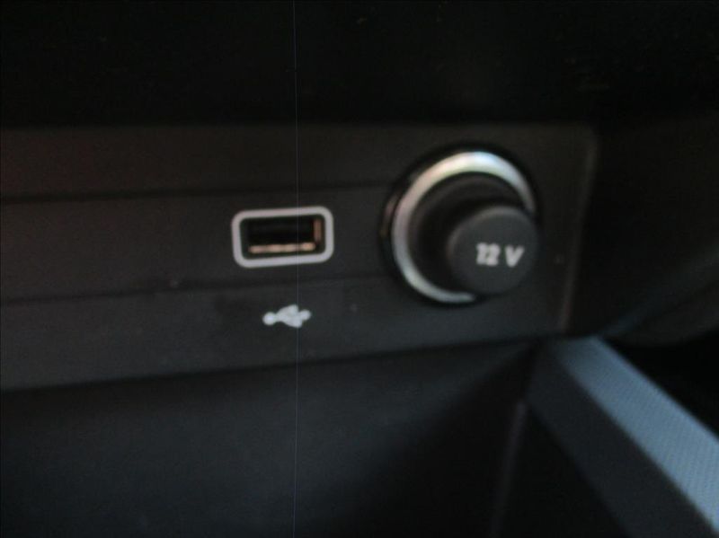 Škoda Fabia 1,0 TSI, klima,servis,DPH,CZ, - fotka 13 z 23