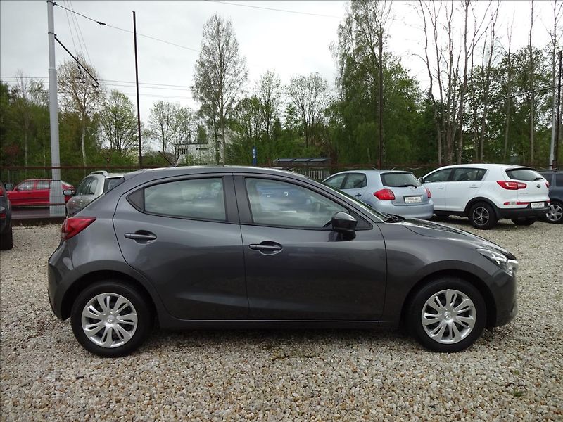 Mazda 2 1,5 i SKYACTIVE - fotka 8 z 48