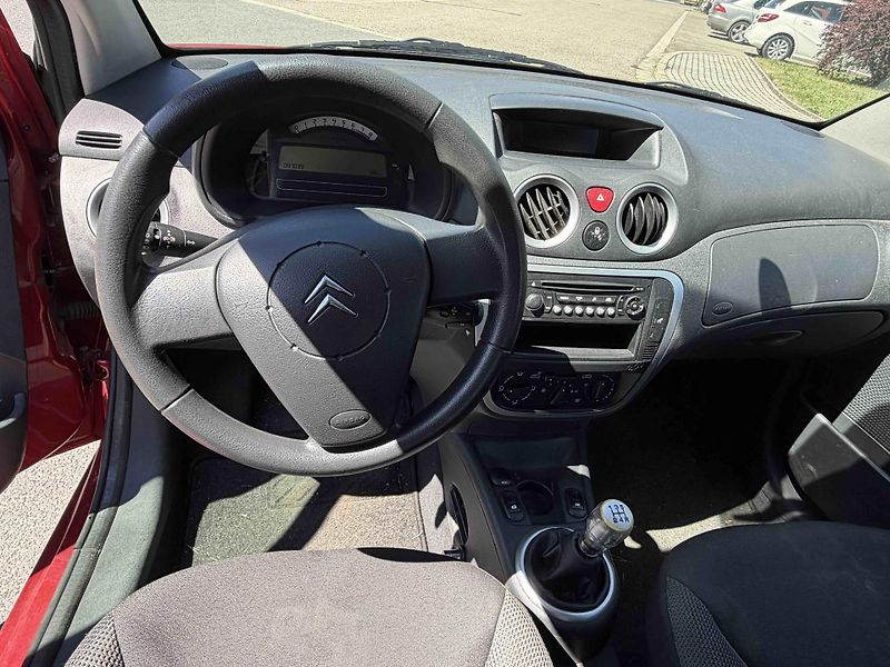 Citroën C2 1.1 i   - fotka 7 z 9