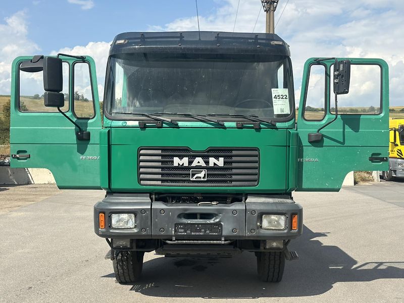 MAN 27.364 6x6 s HR EFFER 150 - fotka 4 z 26
