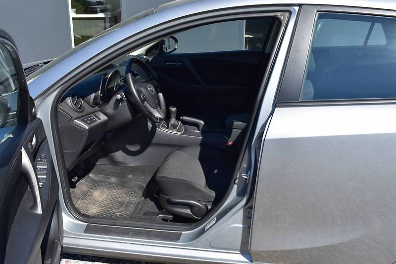 Mazda 3 2,0 MZR SPORT,TZ,1.MAJ TOP - fotka 8 z 19