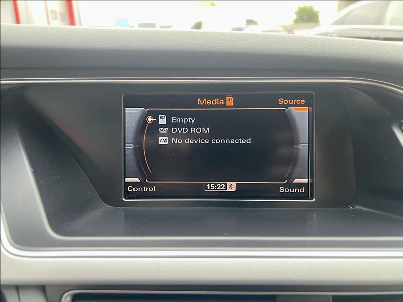 Audi A4 2,0 TDi KLIMA / NAVI - fotka 28 z 40