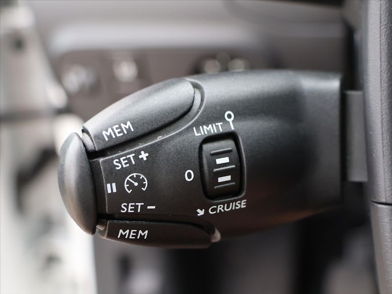 Citroën C3 1,2 PT 60kW CZ Shine Serv.Knih - fotka 19 z 34