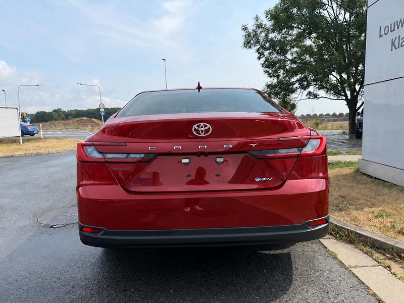 Toyota Camry 2.5 HEV Executive - fotka 5 z 5