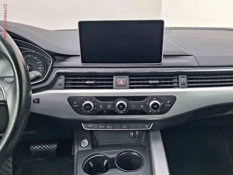 Audi A4 (2016) 2.0 TFSi, AT, bixen, navi, - fotka 12 z 21