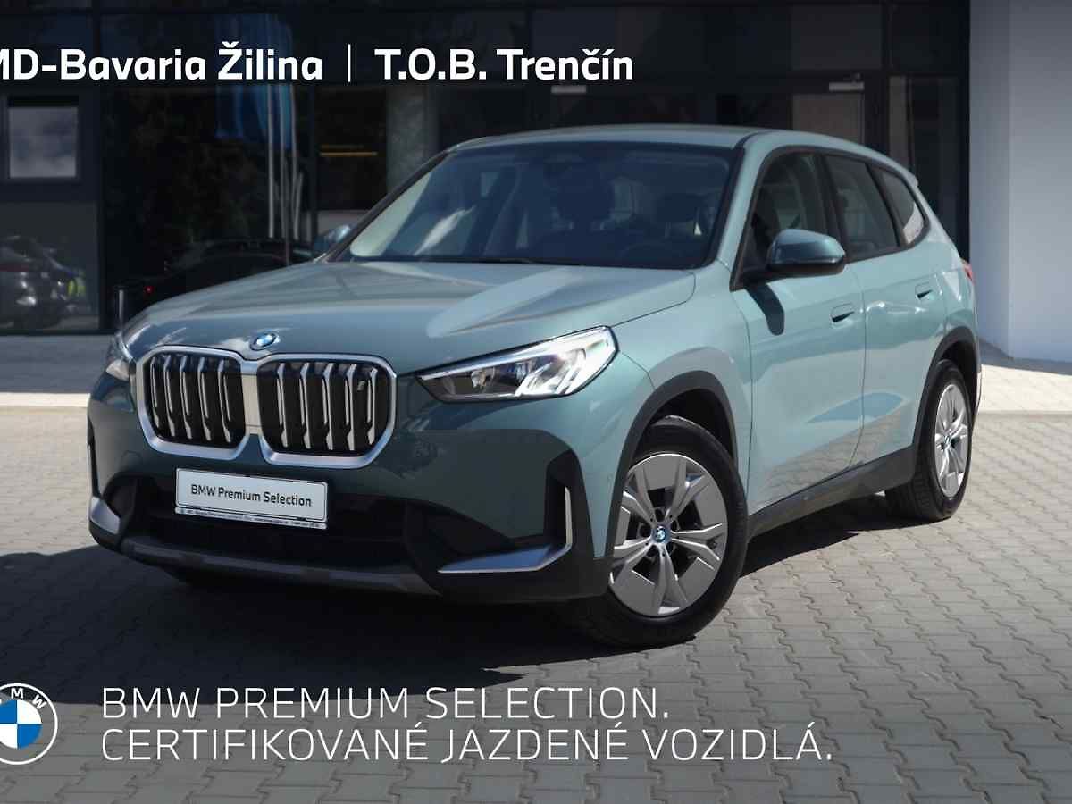 BMW iX1