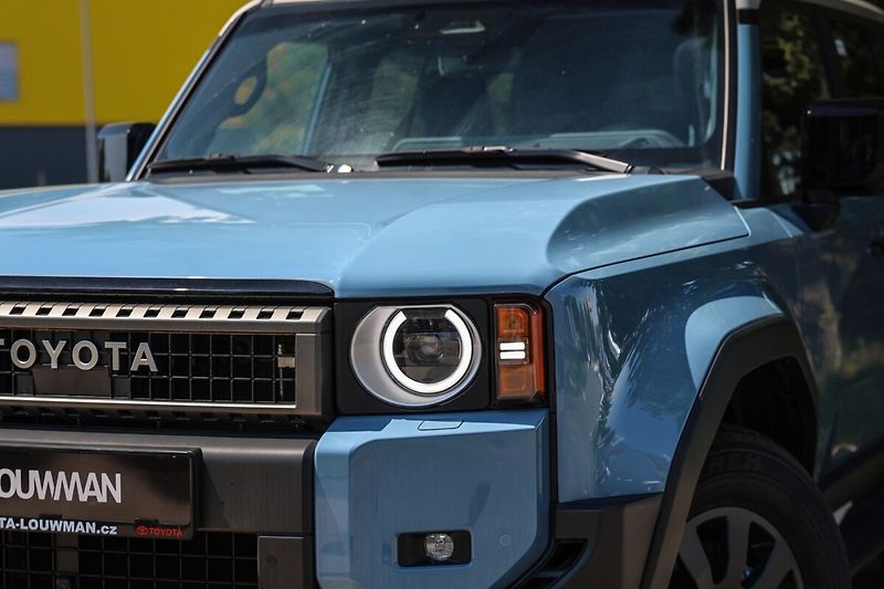 Toyota Land Cruiser First Edition 2.8 D-4D 205 k, - fotka 22 z 40