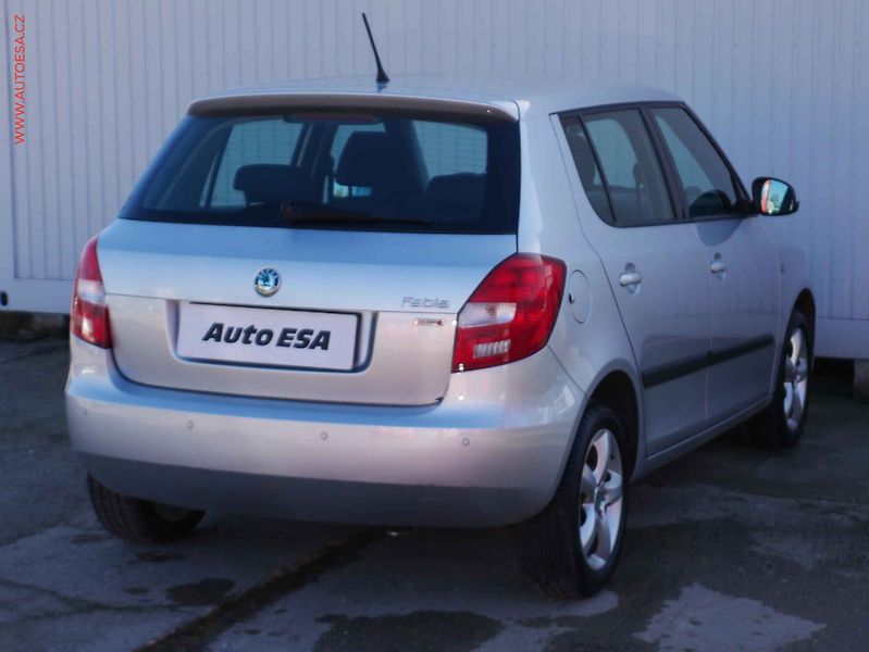 Škoda Fabia (2012) 1.2 12V, ČR, autoAC - fotka 6 z 14