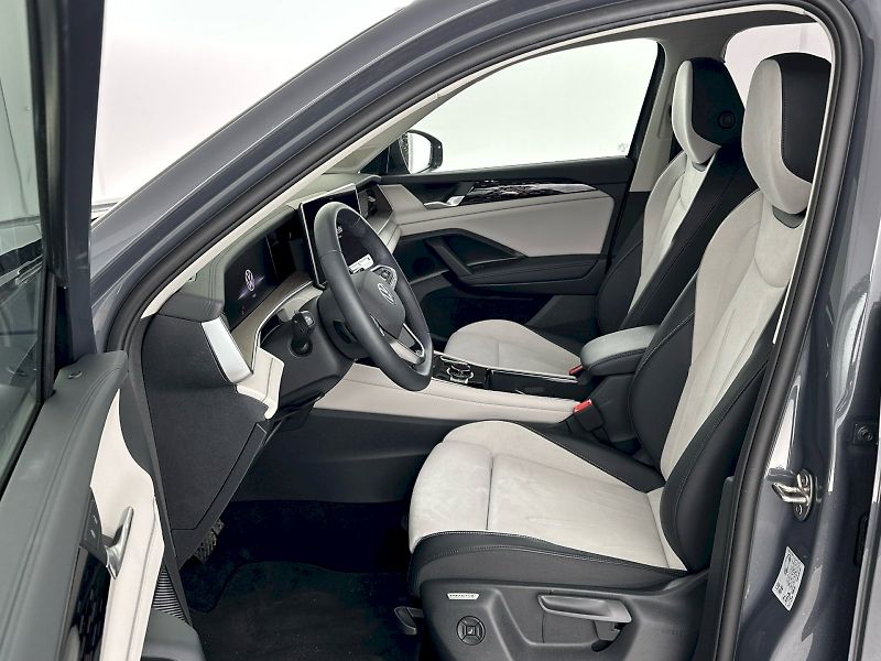 Volkswagen Tayron (2025) Elegance 2.0 TSI 150kW 4Motion - fotka 7 z 42