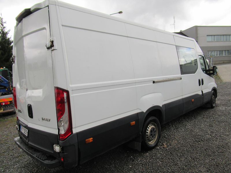 Iveco Daily (2017) 35S18 MAXI 7míst - fotka 5 z 13