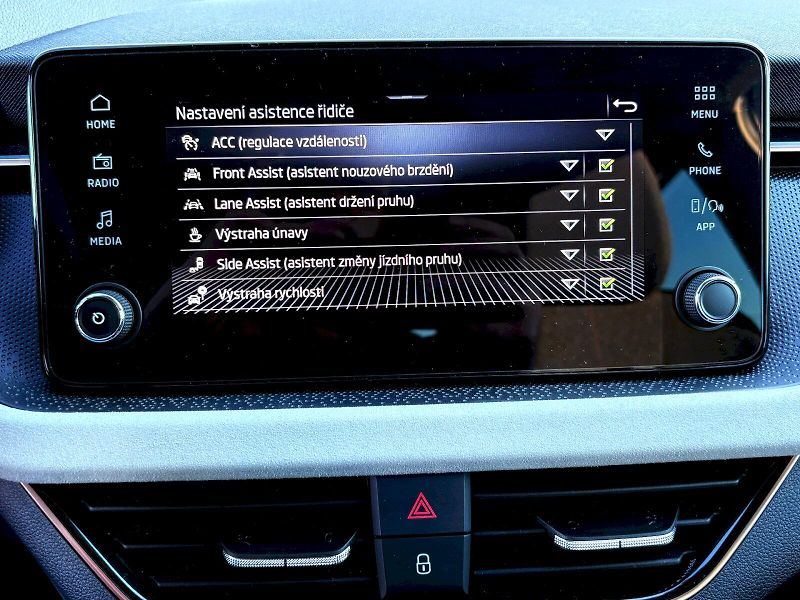 Škoda Scala (2025) DSG 1.0 TSI / 85 kW TOP SELECT - fotka 7 z 26