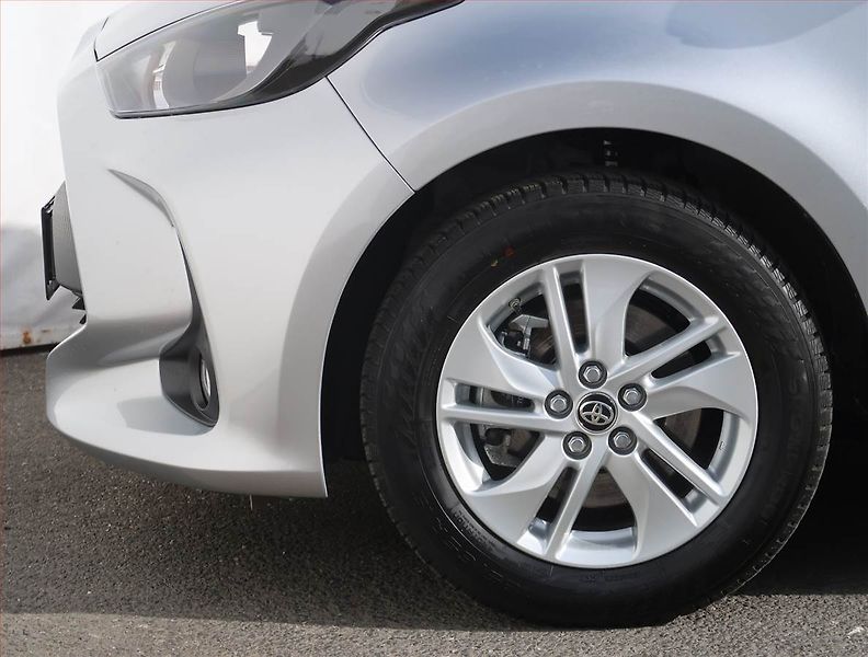 Toyota Yaris (2024) 1.5 Hybrid, Hybrid,Výhřev - fotka 15 z 23