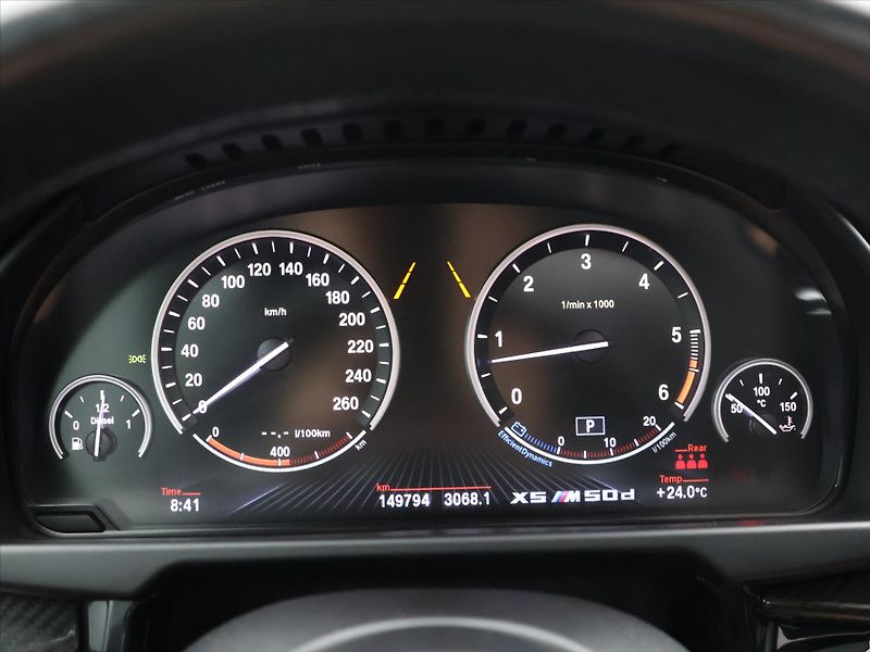 BMW X5 3.0 M50d 280kW xDrive - fotka 20 z 45