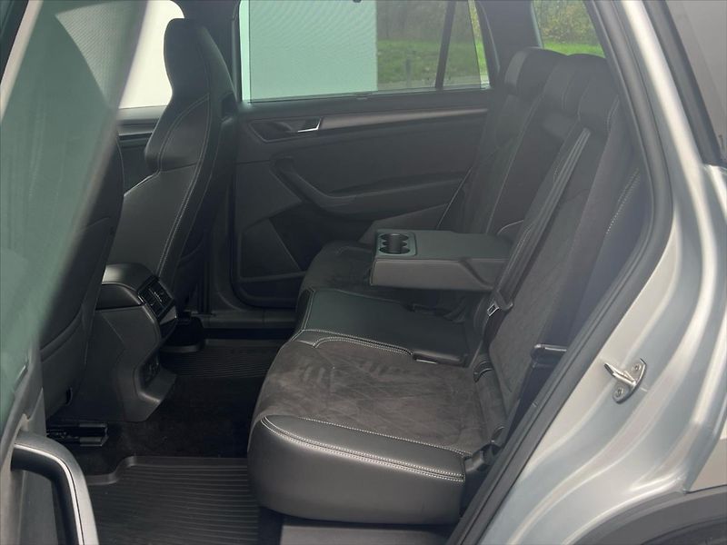 Škoda Kodiaq 2,0 TDi 147kW 7DSG 4x4 SPORTLI - fotka 13 z 32