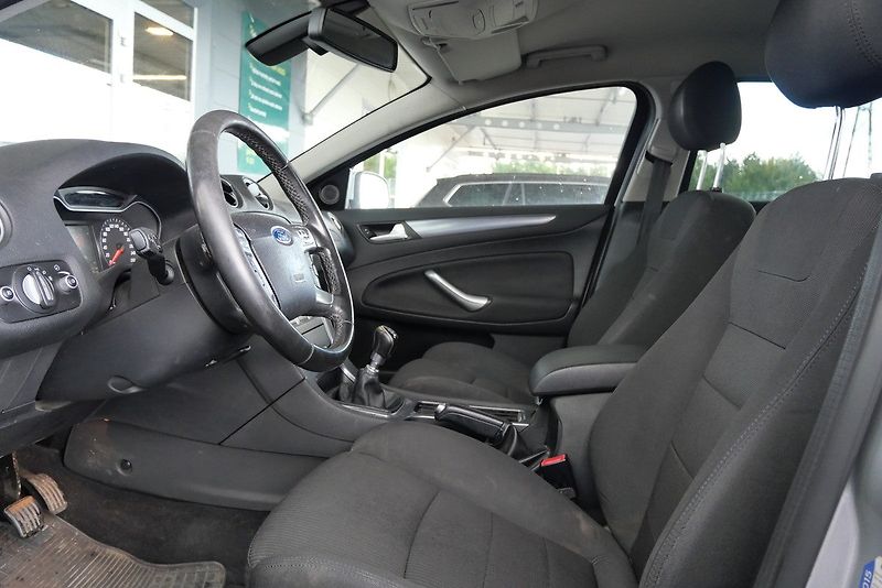 Ford Mondeo - fotka 5 z 6