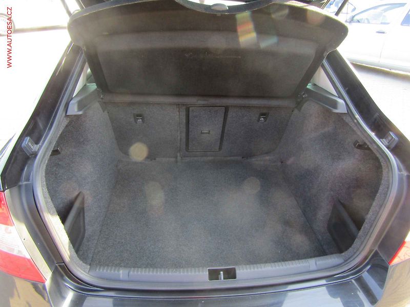 Škoda Rapid (2014) 1.6TDi, autoAC - fotka 7 z 18
