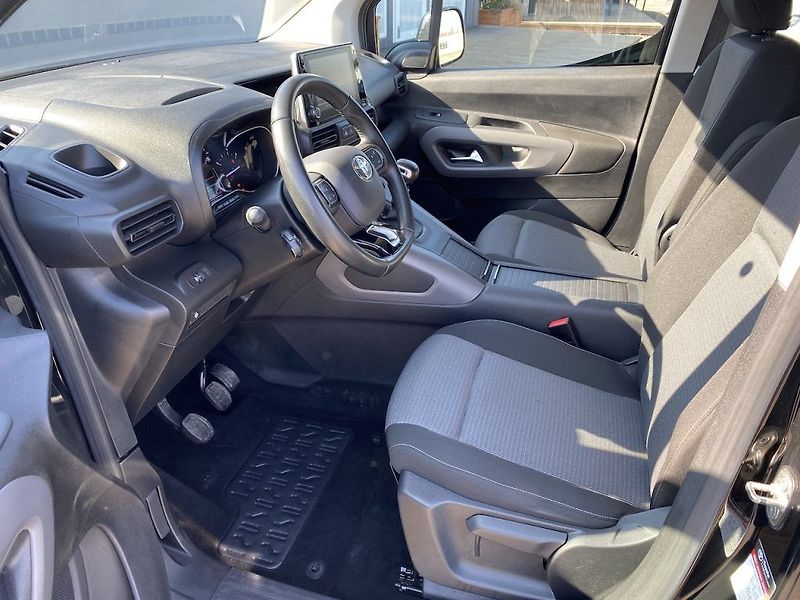 Toyota ProAce City Verso 1.5D, ČR-1m, Family L2, DPH - fotka 11 z 32