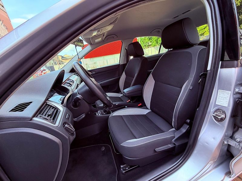 Škoda Rapid 1.2 TSi Ambition, ČR, 1.Maj - fotka 14 z 23