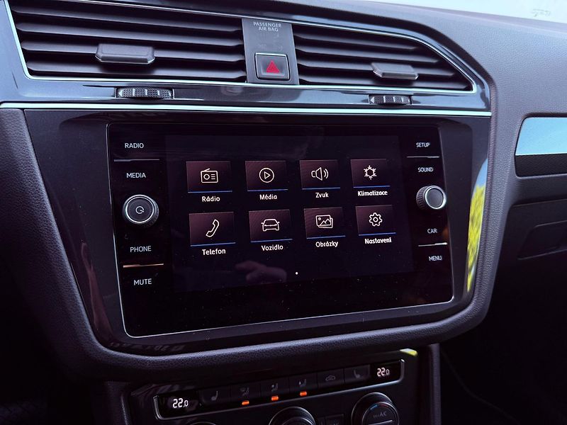 Volkswagen Tiguan 2.0 TDi DSG 4M, ČR, Serviska - fotka 23 z 30