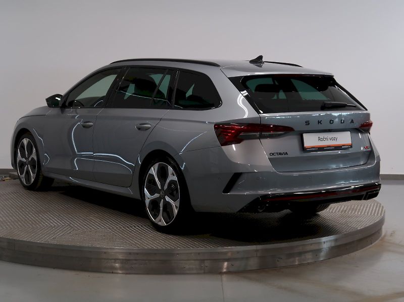 Škoda Octavia (2026) RS 2.0TSI 195KW DSG TAŽNÉ CANT - fotka 7 z 43