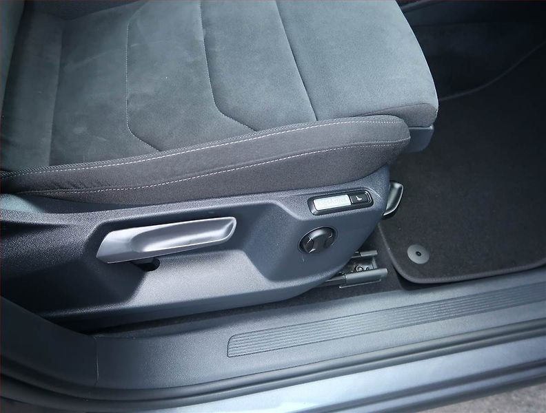 Volkswagen Tiguan Allspace (2022) Elegance 2.0 TDI - fotka 20 z 23