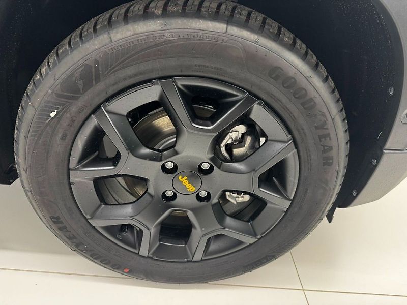 Jeep Avenger 4xe The North Face 1.2 Turbo e - fotka 21 z 21