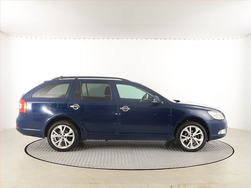 Škoda Octavia (2012) 1.6 TDI 4x4, 4X4, Serv.kniha - fotka 6 z 17