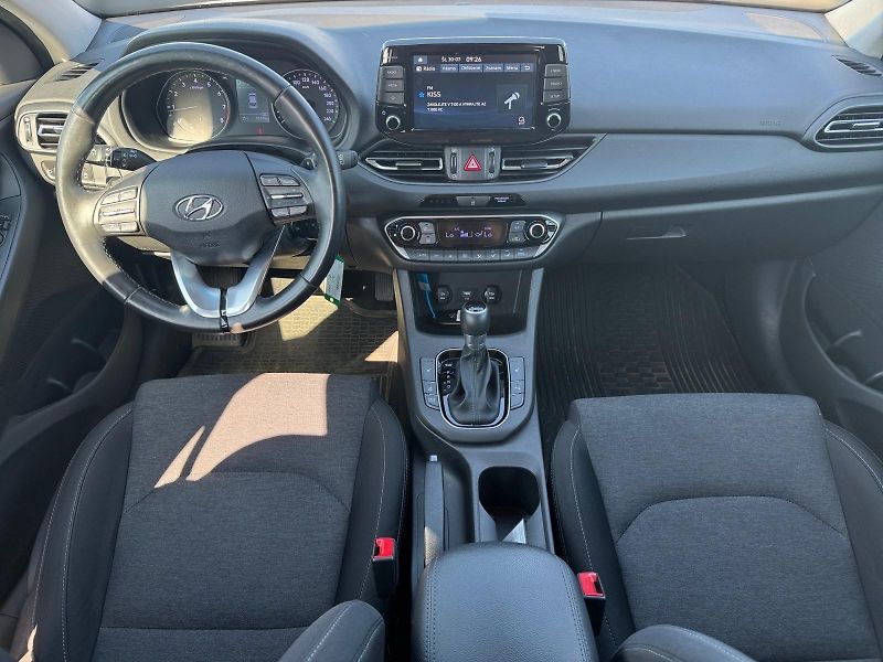 Hyundai i30 (2024) SMART 1.5T-GDI 118kW CZ DPH - fotka 9 z 11
