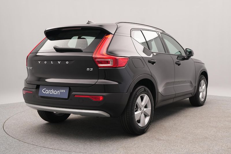 Volvo XC40 (2026) B3 AUT ESSENTIAL - fotka 12 z 20