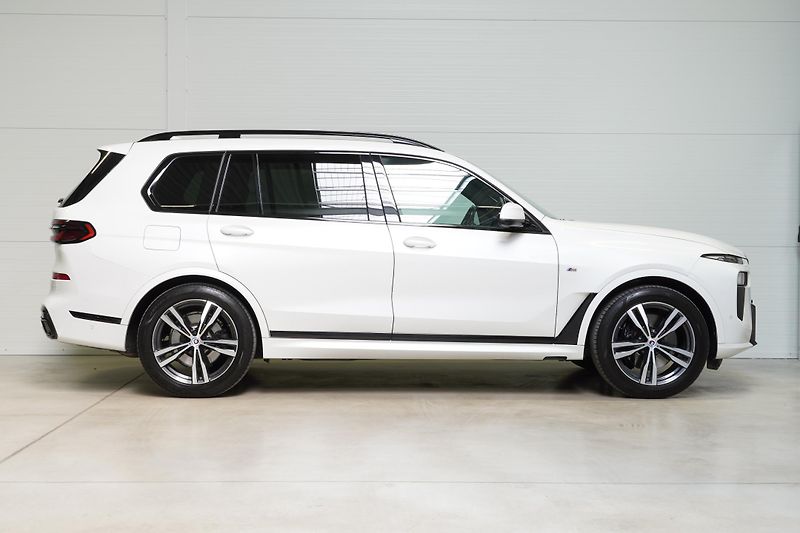 BMW X7 Xdrive40d,M-paket,HUD,360,Tažn - fotka 4 z 47