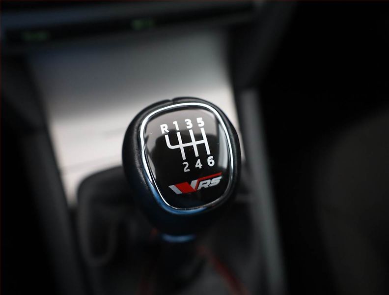Škoda Octavia (2012) Ambition Plus 2.0 TDI, po STK - fotka 12 z 15