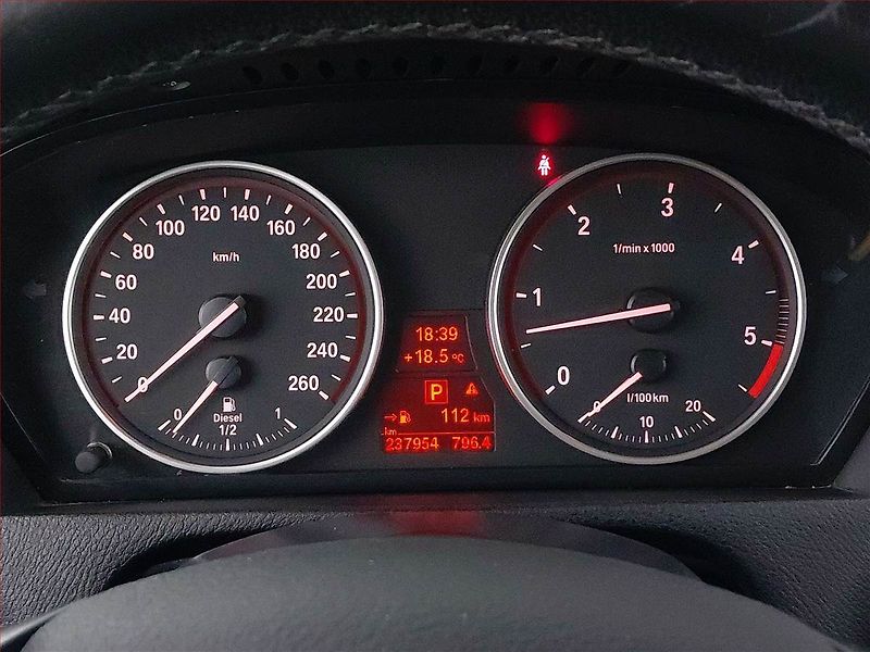 BMW X5 (2013) xDrive30d, 4X4, Automat - fotka 11 z 22