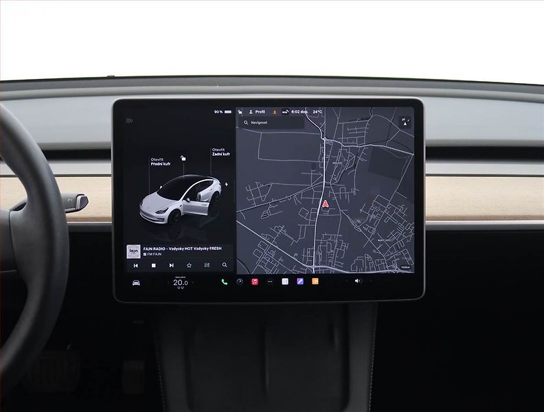 Tesla Model 3 (2023) Standard Range 60kWh, SoH 95% - fotka 11 z 33