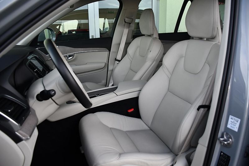 Volvo XC90 T8 AWD RECHARGE 7MÍST 1M  - fotka 14 z 38