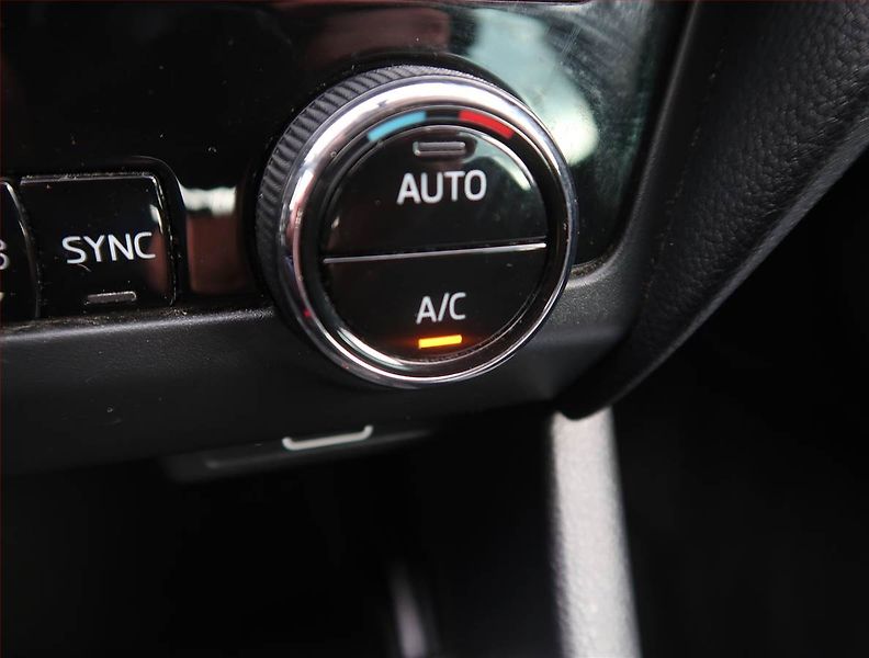 Škoda Octavia (2019) Clever 1.5 TSI, Serv.kniha - fotka 15 z 21