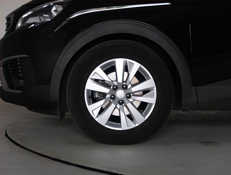 Peugeot 5008 (2020) PureTech 130, Automat, 7 míst - fotka 15 z 21