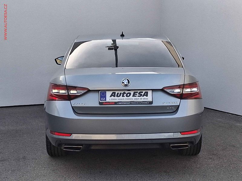 Škoda Superb (2016) 2.0TSI 4x4, ČR, DSG, navi - fotka 5 z 21