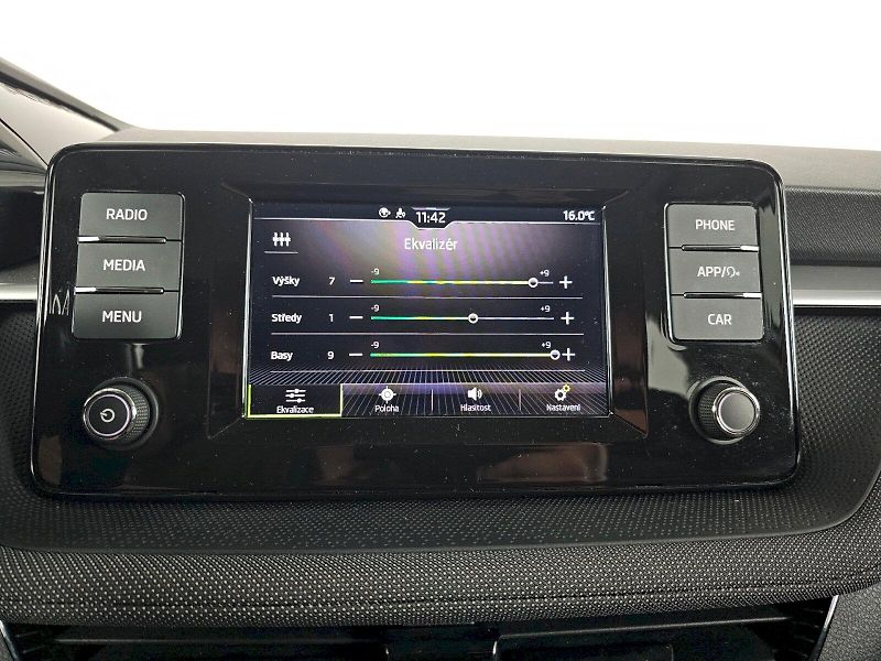 Škoda Fabia (2021) 1,0TSI 70 kW Ambition Plus - fotka 16 z 28