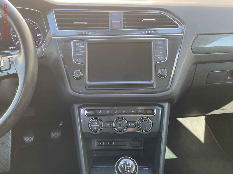 Volkswagen Tiguan (2016) 2.0 TDi, Highline, LED, TZ - fotka 12 z 19