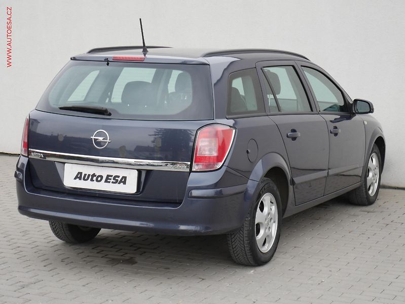 Opel Astra (2007) 1.7 CDTi, AC, STK4/28 - fotka 4 z 15