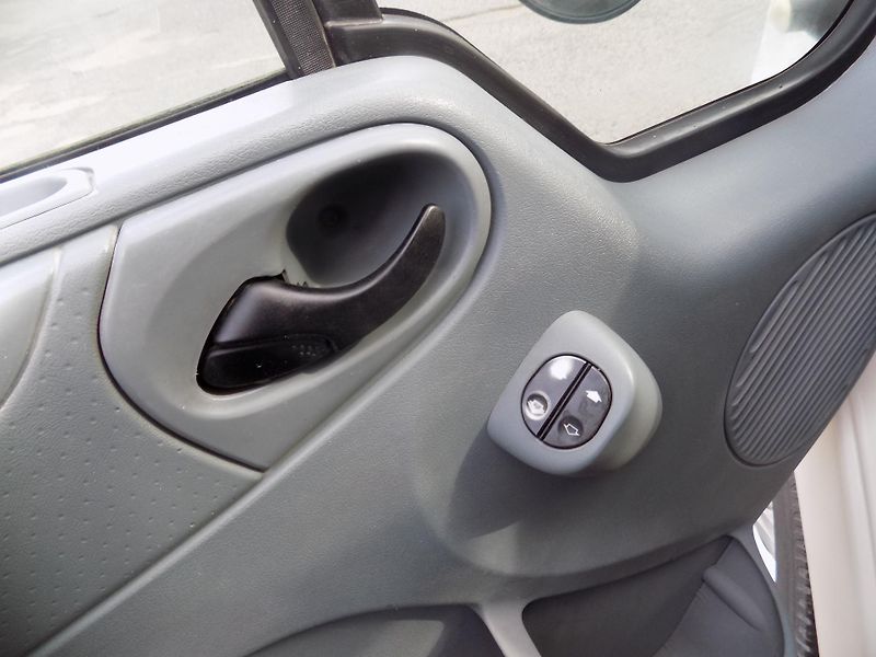 Ford Transit (2011) 2,4 103KW 7 MÍST 3 STR.SKLÁPĚČ - fotka 18 z 50