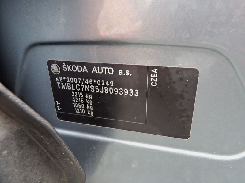 Škoda Kodiaq 1.4TSI 110kW 4x4 Tažné 360° - fotka 33 z 34