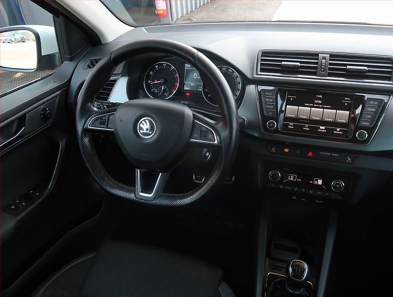 Škoda Fabia (2014) 1.2 TSI, Serv.kniha, Tempomat - fotka 7 z 20