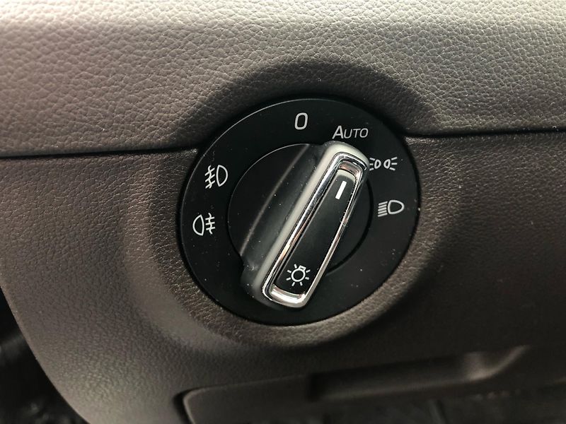 Škoda Octavia Combi 2,0 TDI DSG L&K 135 kW - fotka 16 z 30