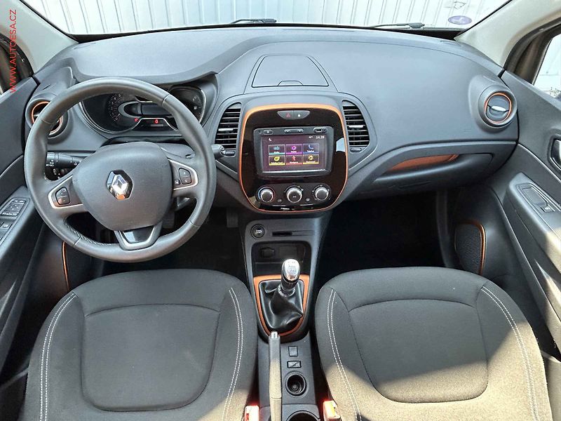 Renault Captur (2017) 1.2 TCe, Park. čidla, tempo - fotka 8 z 14