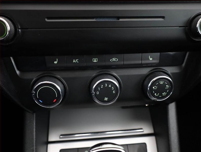 Škoda Octavia (2016) Ambition 1.6 TDI, Automat - fotka 12 z 16