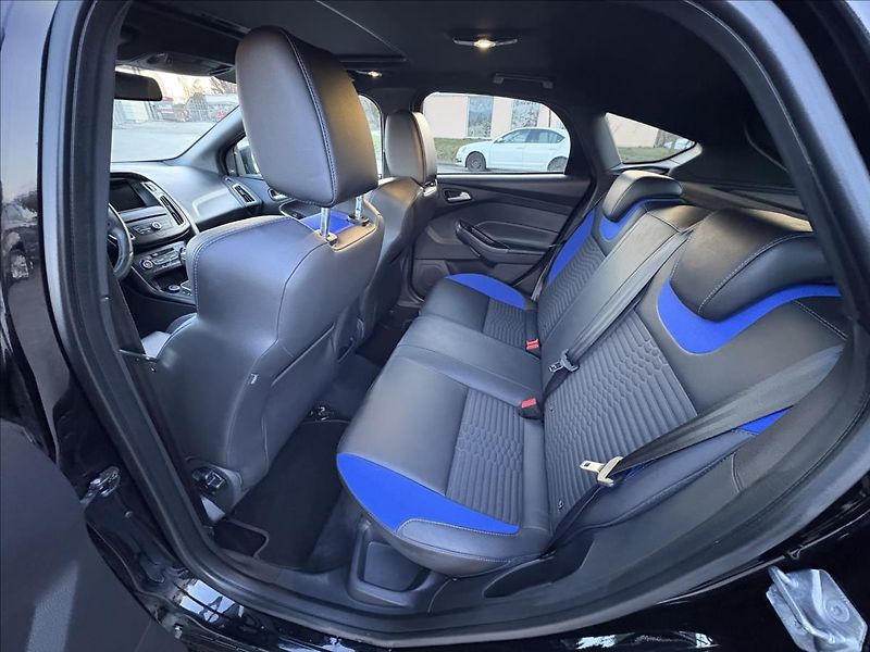 Ford Focus 2,0 TDCi ST 136kW Xen,Šíbr,Nav - fotka 37 z 46