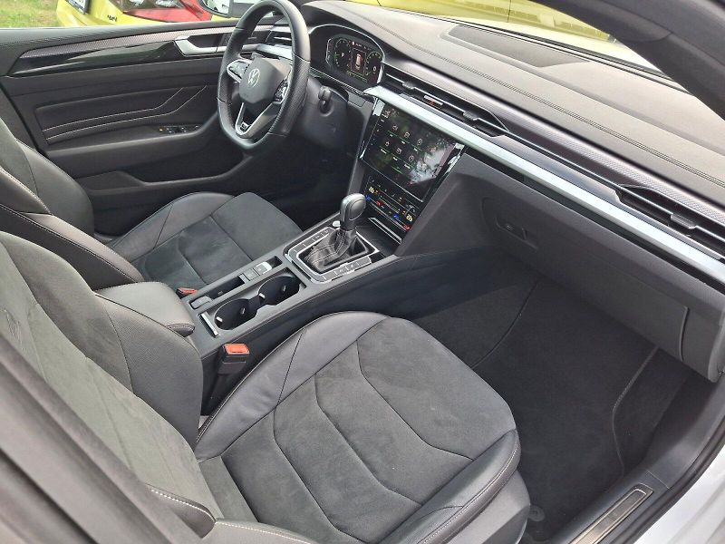 Volkswagen Arteon (2023) Shooting Brake R-Line DSG 4x4 - fotka 14 z 35